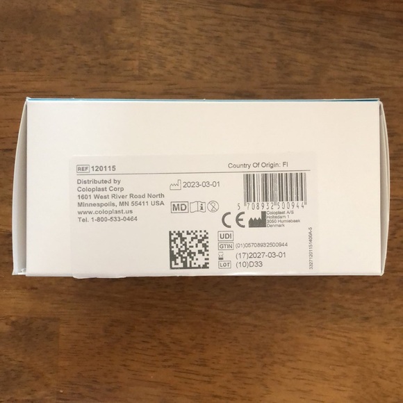 Coloplast Brava Adhesive Remover Wipes - Picture 3 of 5